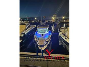 Axopar 28 Cabin BRABUS LINE