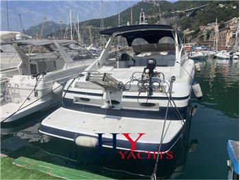 Pershing 40