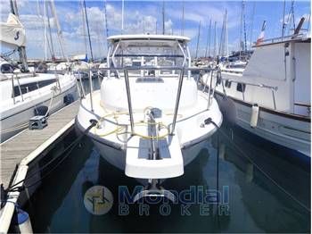 BOSTON WHALER 285 CONQUEST