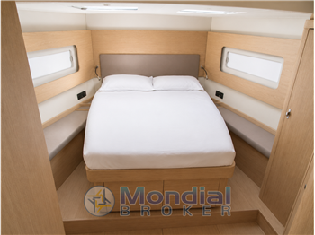 BENETEAU OCEANIS 54