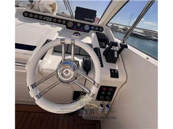 Princess Yachts V 55