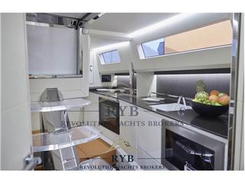 Evo Yachts Evo R4 WA