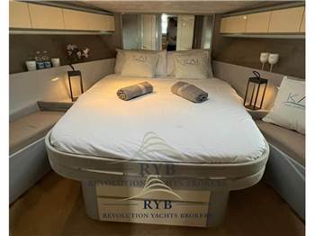 Cantieri dell'Adriatico PERSHING 40