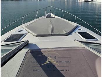 Regal Marine Commodore 2860