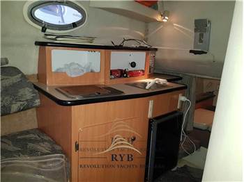 Regal Marine COMMODORE 242