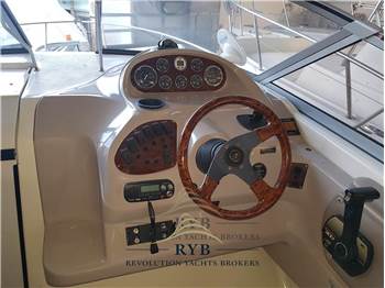 Regal Marine COMMODORE 242