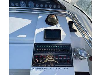 Pershing 40