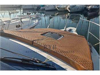 Plastik Space 290 Cruise