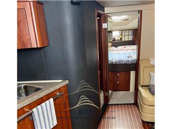 Monterey Boats 415 SY Sport Yacht
