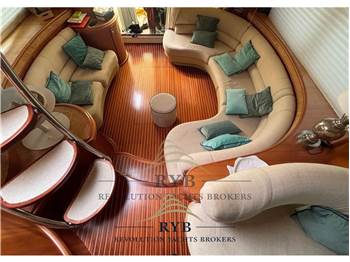 Azimut 68E