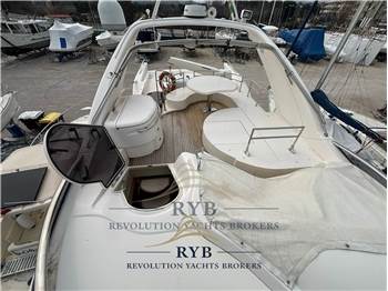 Azimut 68E