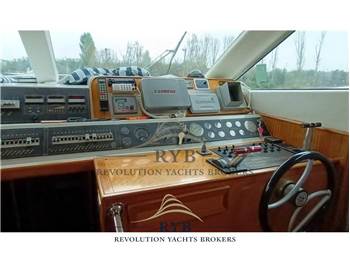 Dellapasqua DC 14 Flying Bridge