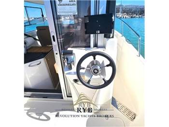 Quicksilver 755 Pilothouse