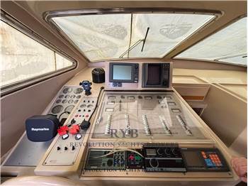 Ferretti Yachts 52 S FLY