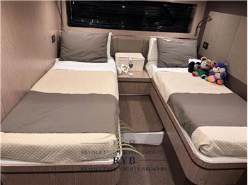Azimut Atlantis 43