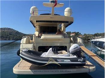 Ferretti Yachts ALTURA 690