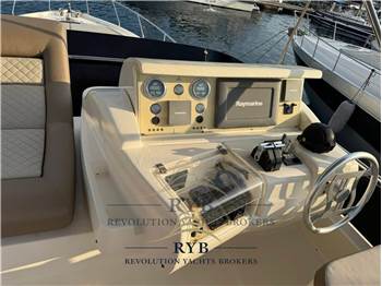Ferretti Yachts FERRETTI 620
