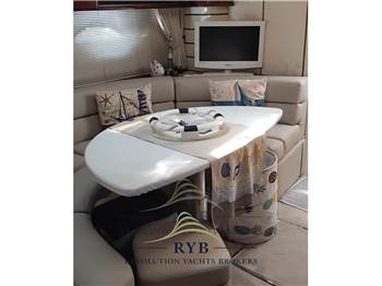 Princess Yachts V 55