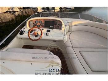 Azimut 62