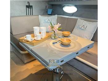 Pershing 40