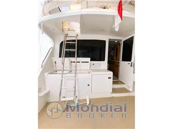 Cabo Yachts 43 Flybridge