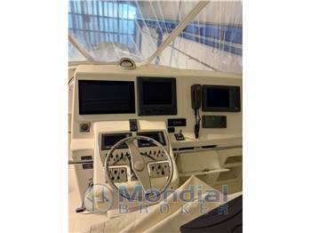 Cabo Yachts 43 Flybridge