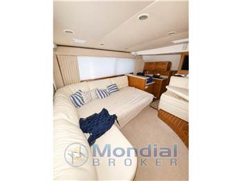 Cabo Yachts 43 Flybridge