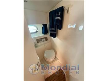 Magnum Marine 40