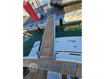 Riviera 48