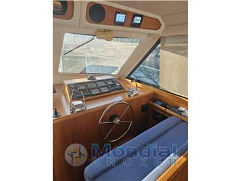 Riviera 48