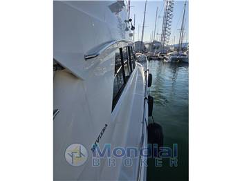 Riviera 48