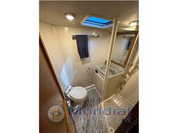 Riviera 43 FLYBRIDGE CONVERTIBLE