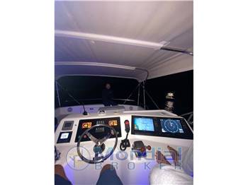 Riviera 43 FLYBRIDGE CONVERTIBLE