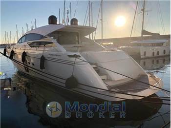 Pershing 64