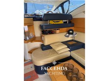 AZIMUT 43 FLYBRIDGE