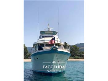 HATTERAS COKPIT 67