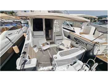 LUHRS 32 fly