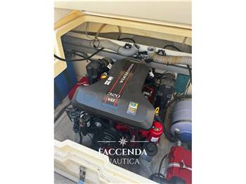 INVICTUS YACHT 280 GT