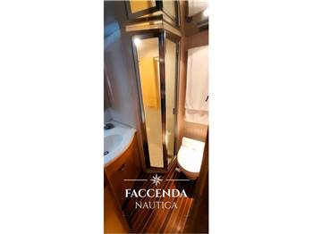 HATTERAS 60 Convertible