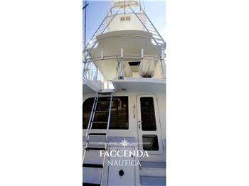 HATTERAS 60 Convertible