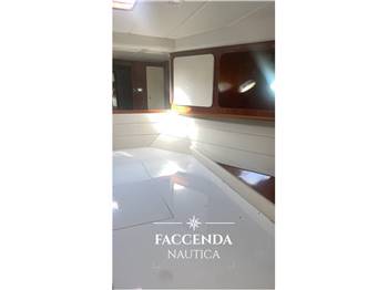 UNIESSE MARINE 48 FLY