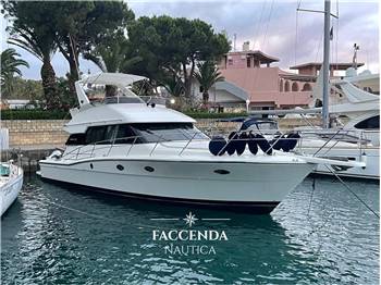 UNIESSE MARINE 48 FLY