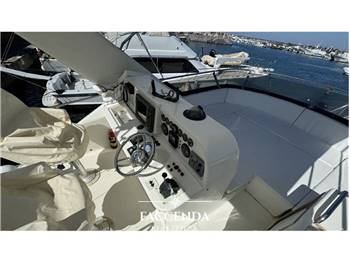 UNIESSE MARINE 48 FLY