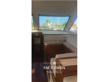 UNIESSE MARINE 48 FLY