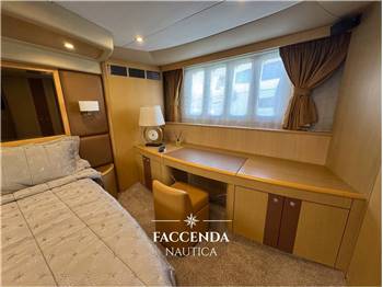 PRINCESS YACHTS 67
