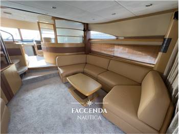 PRINCESS YACHTS 67
