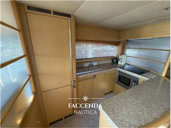 PRINCESS YACHTS 67
