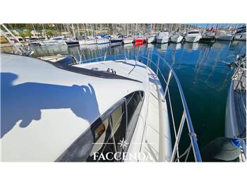 AZIMUT 46