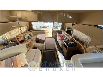Ferretti 550