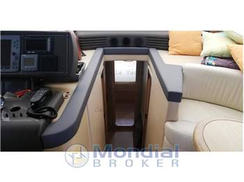 Ferretti 550